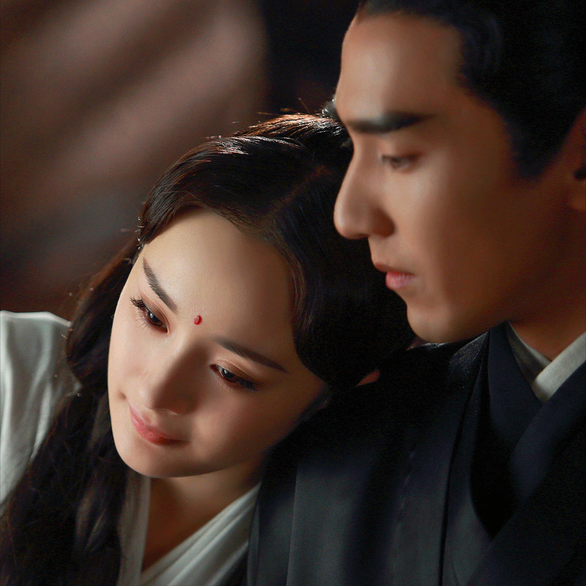 赵丽颖|女明星的古装嫁衣造型，赵丽颖绿色嫁衣，杨幂白色嫁衣，谁最美？