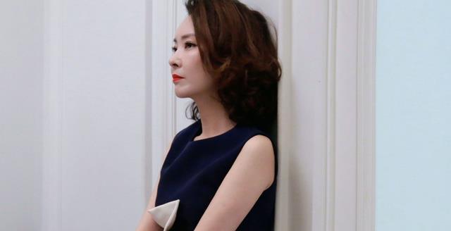 王忆如|不惑之旅：看似疯癫的王忆如，才是剧中最聪明的女人