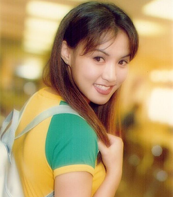 顿芳苓|黎瑞恩母女喝啤酒吃烤肉，18岁女儿皮肤黝黑像老爸，渴望进娱乐圈