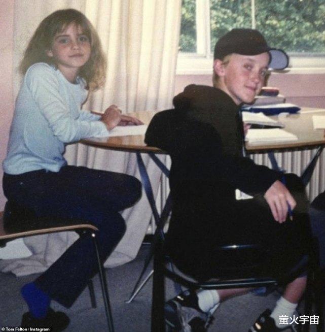 赫敏|“赫敏”拥抱“马尔福”，记得对初恋的心跳加速，“每天都找他”