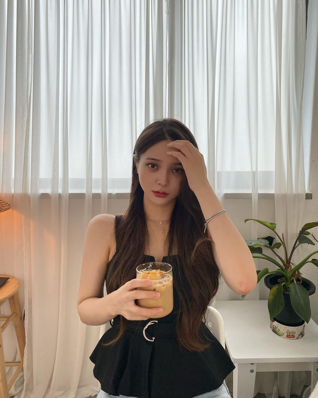 Fashion课代表|显高显腿长的诀窍在于提升腰线，掌握“提腰”技巧，秒变长腿女神