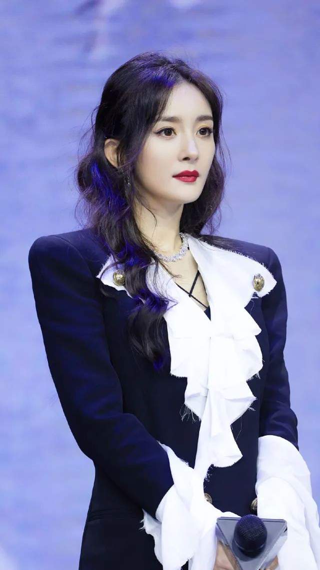 赵露思|同为拼命三娘，看看杨幂再看看赵丽颖，网友：搞事业真飒