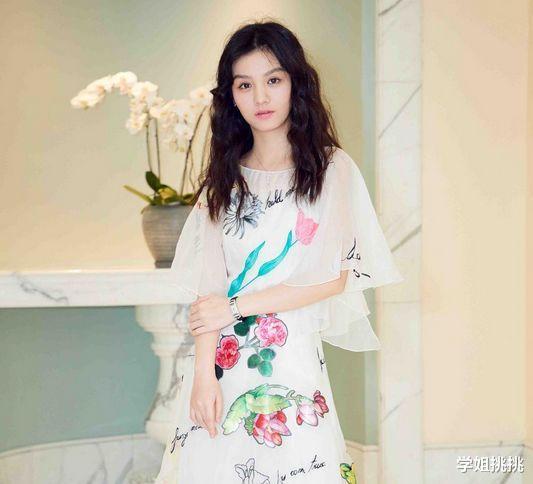 |你是扎头发好看，还是披头发好看，看看周洁琼和杨紫就知道了