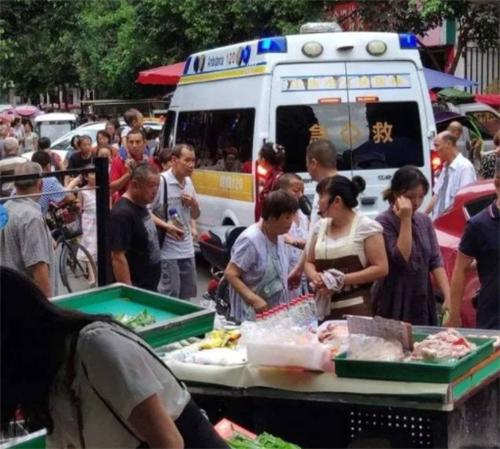 杀人犯畏罪潜逃21年,枕边妻子毫不知情,因一个细节露馅被捕