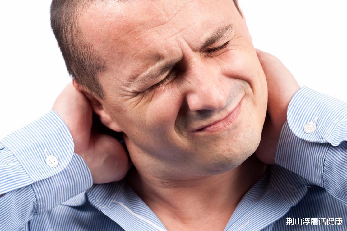 荆山浮屠话健康|扭脖子放松可取吗？用力扭脖子能缓解疲劳吗？这些后果你需要了解