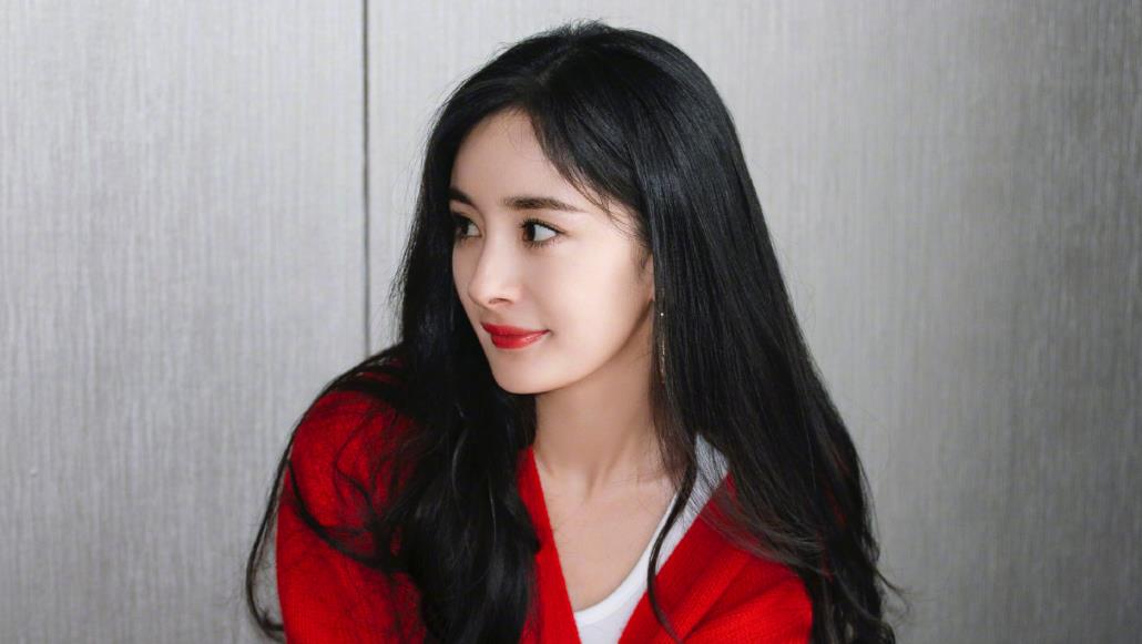 杨幂|凭借《宫》大火，自称人民艺术家的杨幂，为啥让人喜欢不起来？