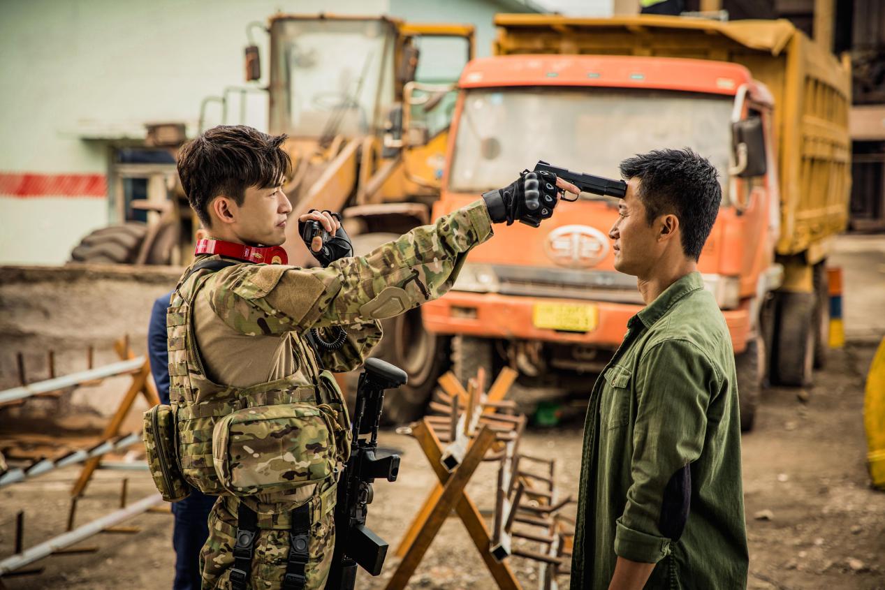 战狼2|《战狼2》中他戏份不足10秒，却成“最牛”配角，身份比吴京厉害