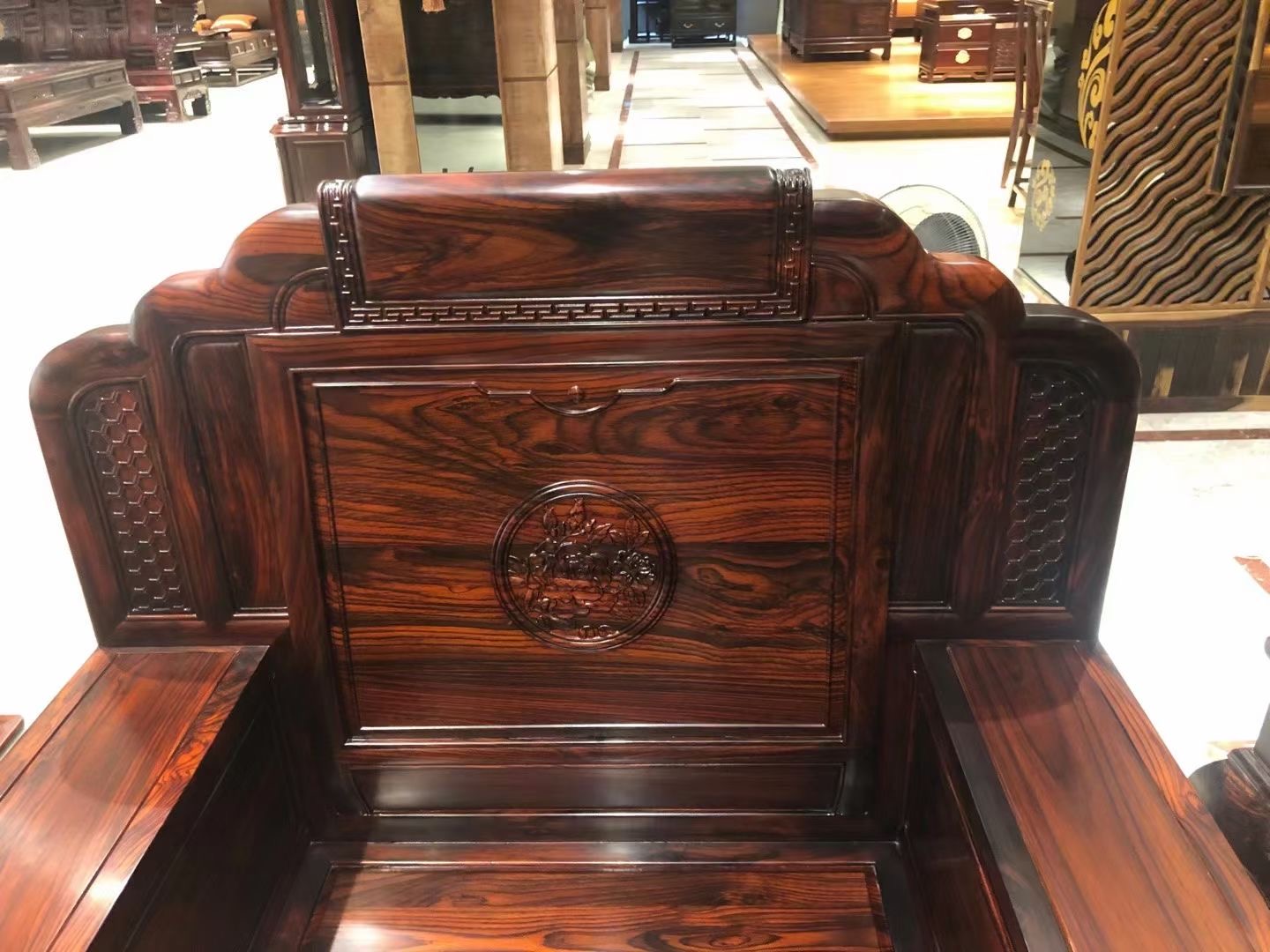 小叶紫檀|「一物一品·第142期」百毒不侵的小叶紫檀