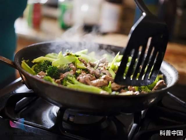 脱发|不抽烟不喝酒，肺癌为啥偏偏盯上她们？