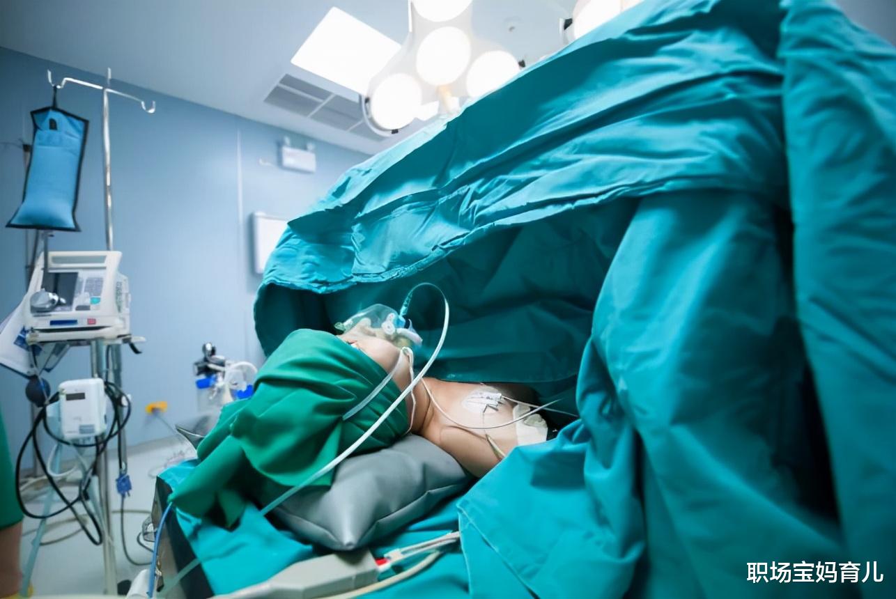 职场宝妈育儿|顺产生娃有多尴尬?看完才知道什么叫“产房无尊严”,画面感太强