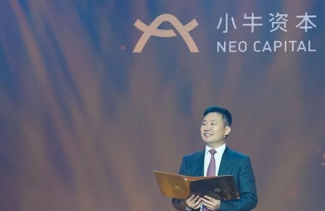 王巧艳聊体育 48岁醉死于伦敦地下室，上万投资人欲哭无泪，美女高管也下落不明