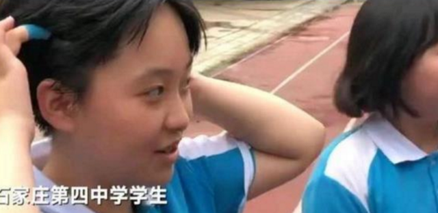 发型 初中生“发型标准”出炉，男生精确到9cm，一眼望去好似和尚庙