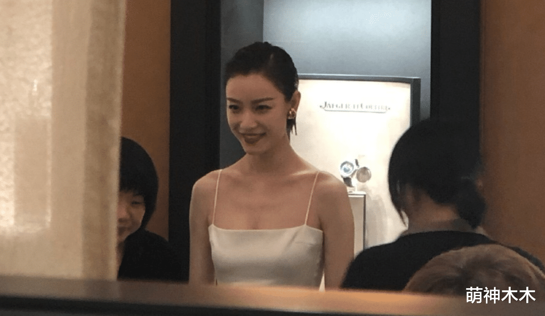 怒火重案|85花未修图来了：37岁唐嫣状态抗打，34岁刘诗诗胜在气质