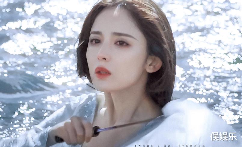 橱窗|有种女演员的尴尬叫，靠脸走红，演技毫无，除营销美貌无法立足