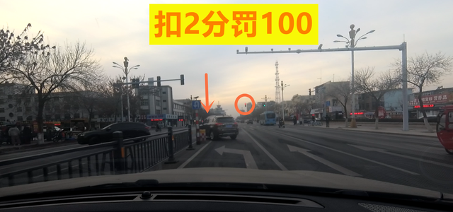交通法规|掉头究竟需要等红灯？交警道出实情，之后不用担心被扣分罚款了