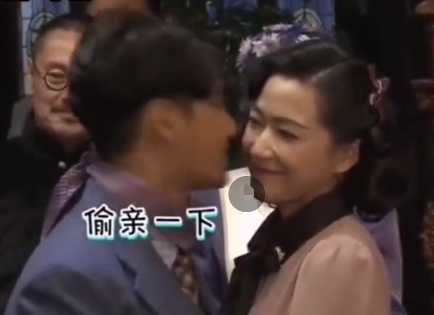 陈坤|导演喊卡后又补亲一嘴，陈坤片场失控狂亲万茜为何不被骂？