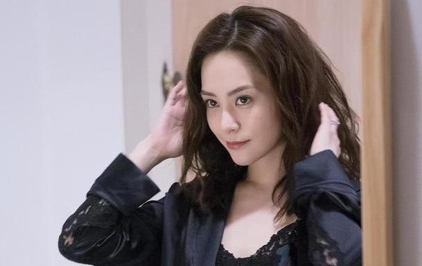 陈冠希|冠希年少时多受欢迎？和蔡依林的合照不算什么，最后一张才是亮点