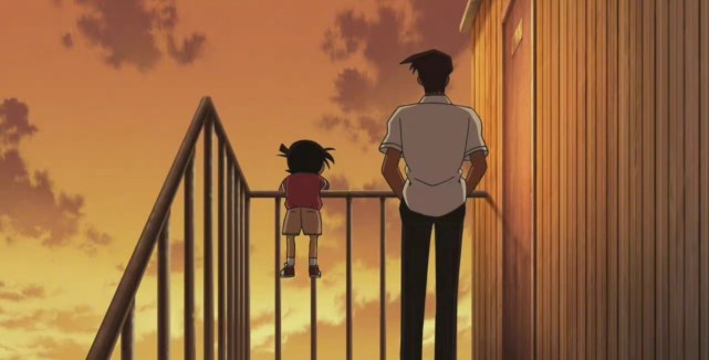 名侦探柯南|名侦探柯南:平次和柯南同框,犀牛鼻抢眼,网友:柯南臂力不错