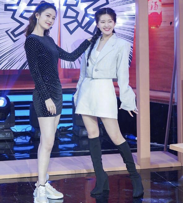 赵露思|都说赵露思有点胖？看到她和李沁同框，女演员果然都不容易