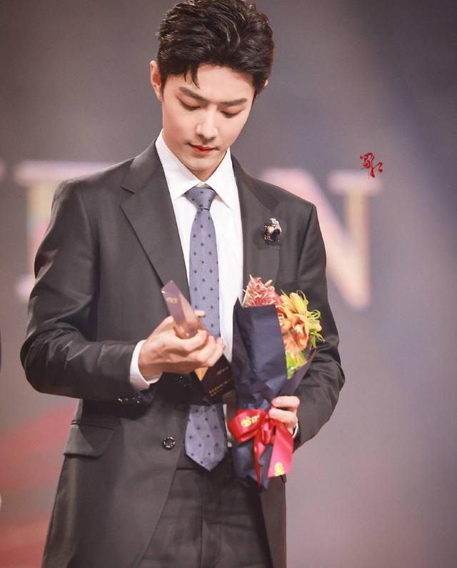 马思纯|央视点名肖战，还谈到《斗罗大陆》的难处，肖战压力很大