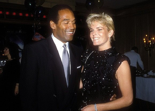 玛格丽特|偷窥前妻与男友亲热,女方身中7刀惨死,美国巨星辛普森有多可怕