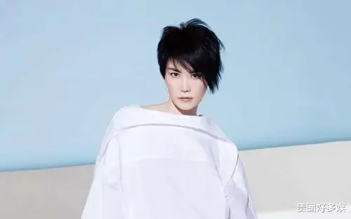 王菲|梁朝伟头一次和王菲见面,主动跟她打招呼,而王菲一脸高冷理都不理