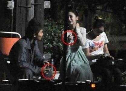 明星素颜|Baby三亚度假犯烟瘾,一根接一根地抽,素颜模样差点没认出来