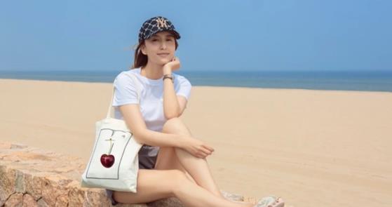 郭京飞|央视主持张蕾玩射箭，42岁仍是女神！多次被猜老公长相辟谣都没用