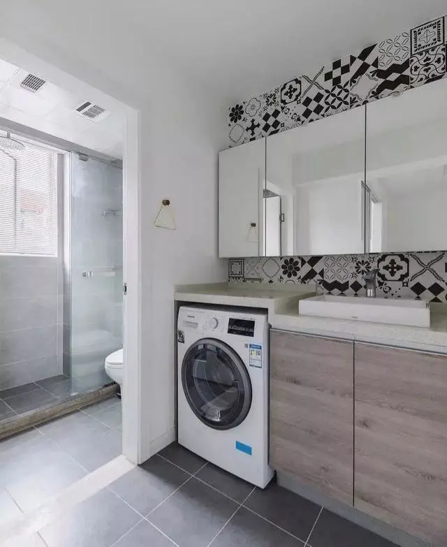 为什么你家卫生间那么挤，原来洗衣机摆放有讲究！