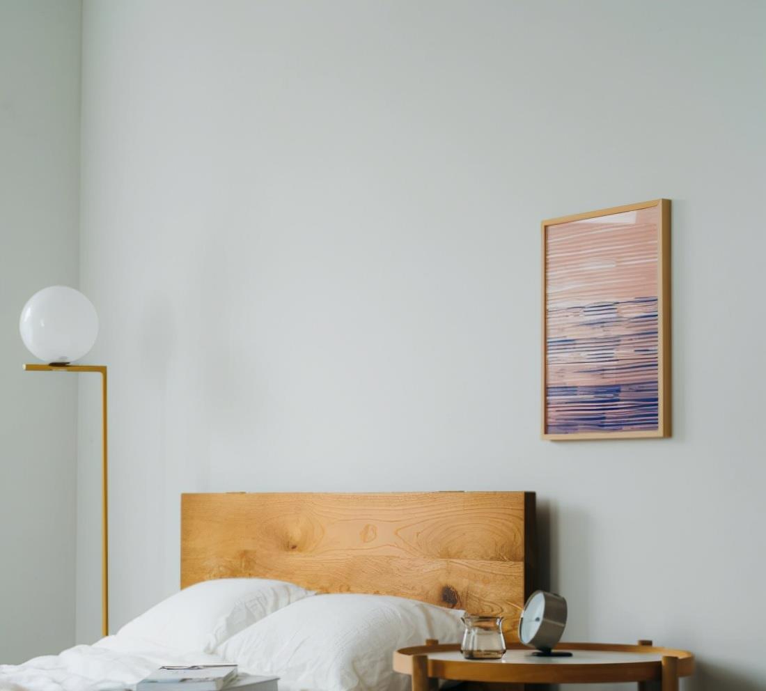 日本太太晒原木家具,房间装修简单,一人独居,充满岁月静好