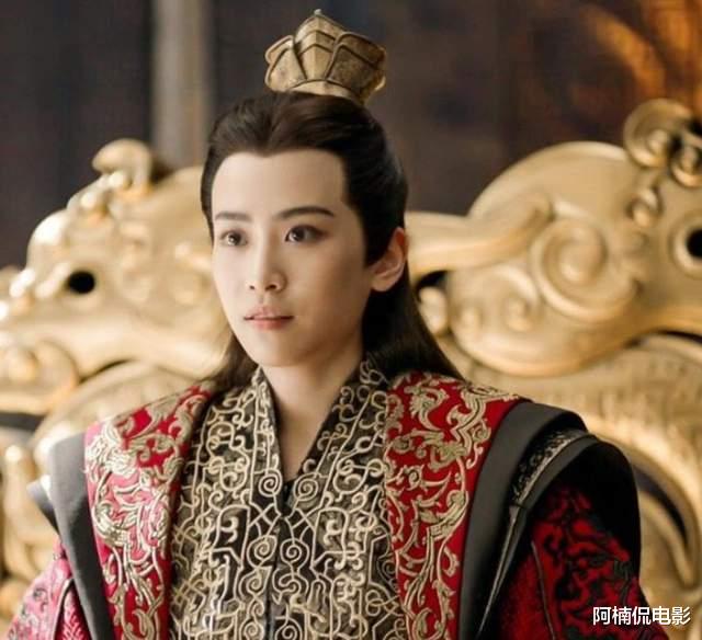 庆余年|她是《庆余年》里女扮男装的女帝，如今在《斗罗大陆》里性感妩媚