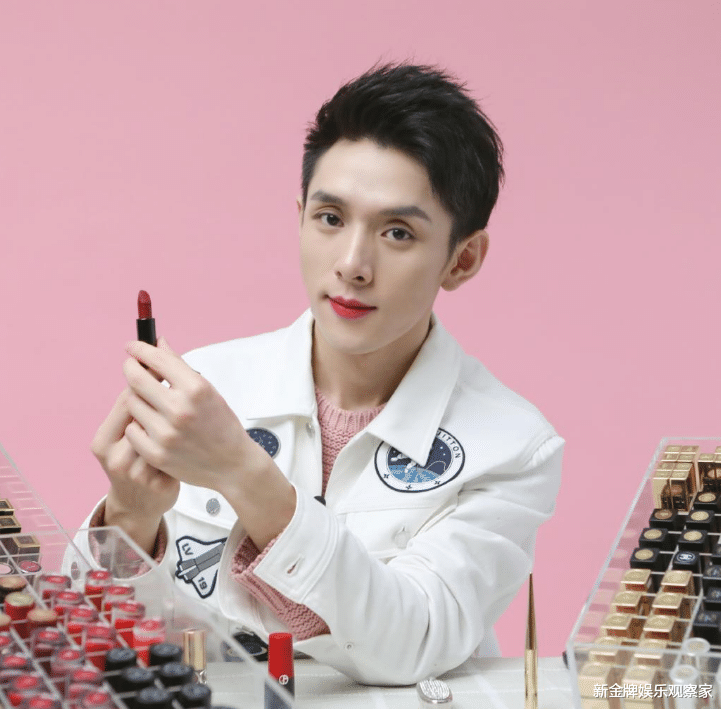 杜华|杜华李佳琦合伙开公司？投资500万，暗示乐华爱豆要直播带货了？