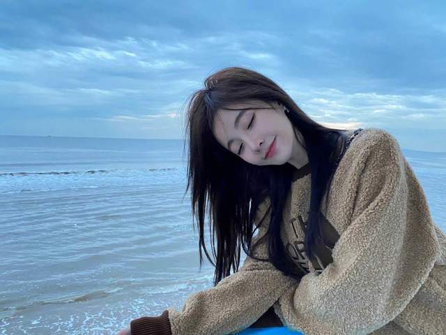 冯提莫|冯提莫仙女裙好美，甜度一百分，整个人仙气十足