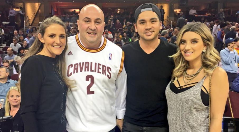 勒布朗·詹姆斯|被詹姆斯救球撞伤的女球迷艾琳最终得到了什么样的补偿?