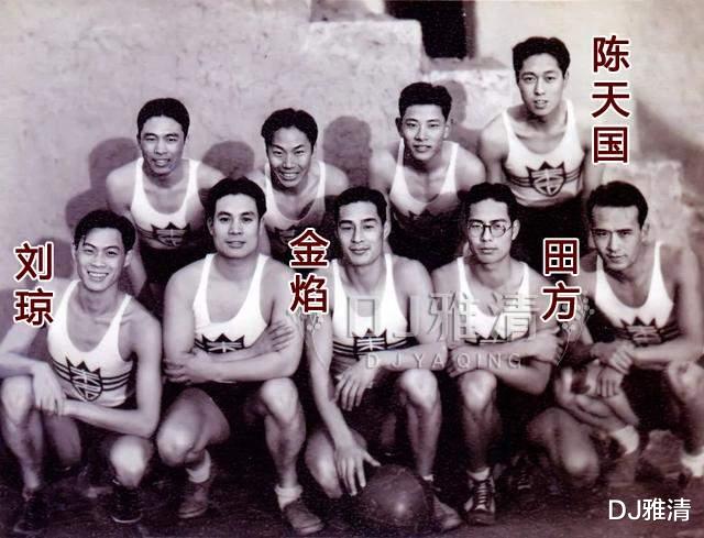 秦怡|与秦怡离婚后，他重组家庭，但日子过得糟糕，55岁被冻死，儿子如今很幸福