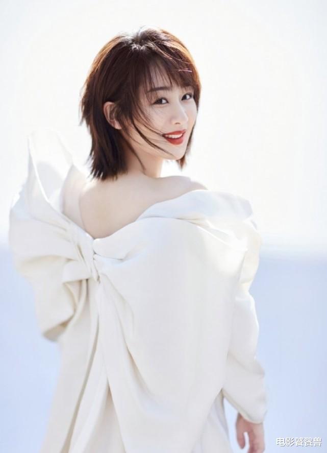 李嫣|杨紫四月行程公布，13号才官宣定妆照，粉丝：拒绝塑料感妆发