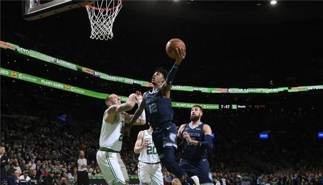 NBA走势:湖人队仍有大变数,还有两张底牌和一笔潜在交易没动呢