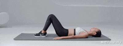 许晴|52岁的许晴不仅是冻龄女神，她还拥有永远20岁的身材，撩人于无形