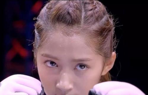 穿帮镜头|笑到胃痛的穿帮镜头，关晓彤我忍了，火凤凰肚子的赘肉太过分了