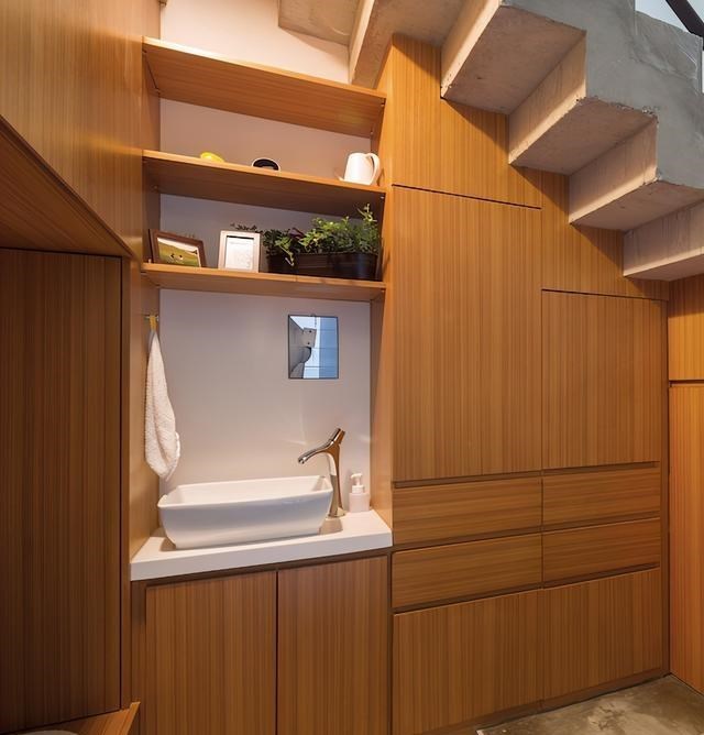 |经历过才懂,玄关不仅要装柜子,设计个洗漱台也同样重要,很实用