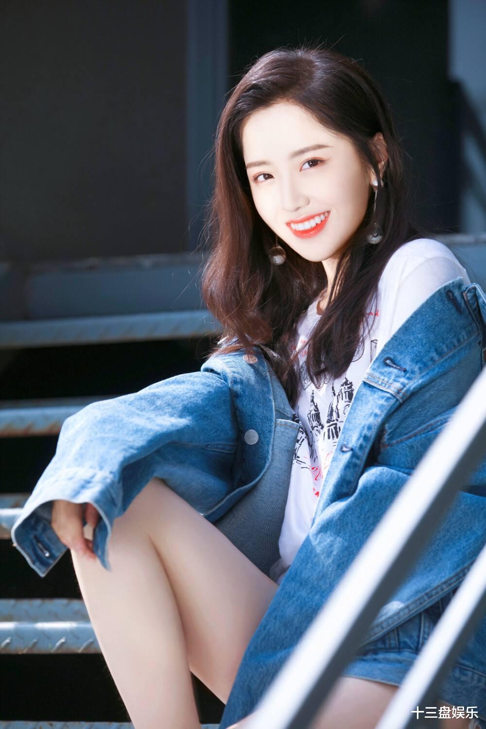 明星|国家公祭日,娱乐圈有人自觉禁娱,也有人继续上热搜被骂