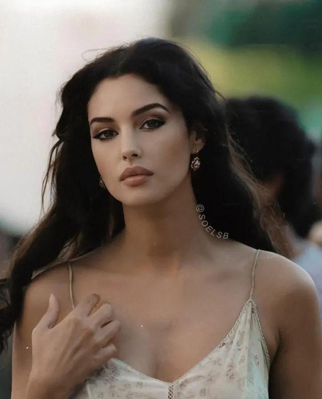 莫妮卡·贝鲁奇|意大利国民女神老了！莫妮卡贝鲁奇也有今天？都不是事儿