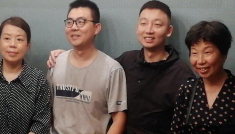 许敏|28年错换人生再发酵，田静直播表态对许敏看法，对方的话戳中了心