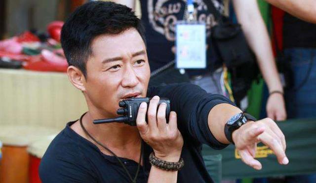 战狼2|《李焕英》直逼《战狼2》,贾玲却不开心:终于体会到吴京的痛苦