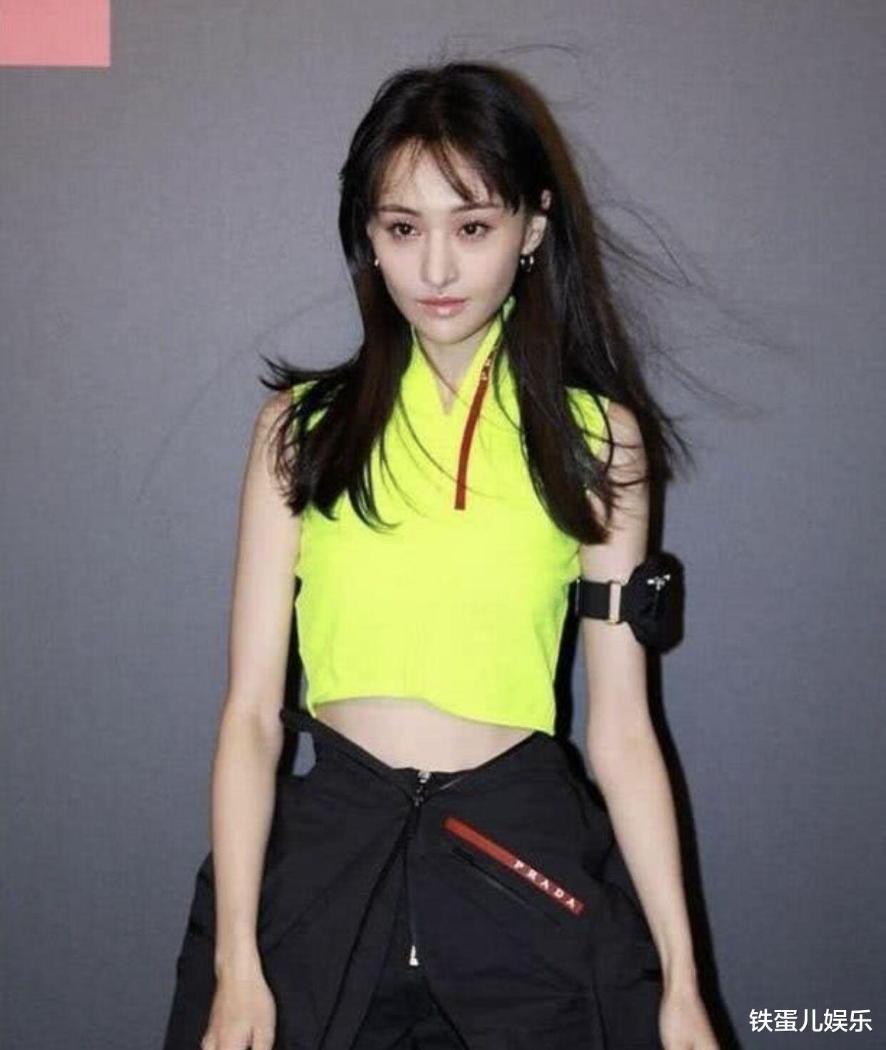 明星|那些刚出道时很美，但很快长残了的女明星们