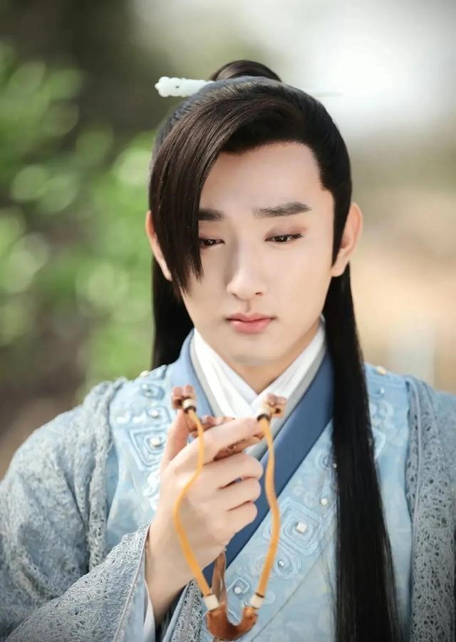 乔振宇|审美盲区里的古装丑男：眯眯眼、马脸成新标杆，天涯四美无人接棒