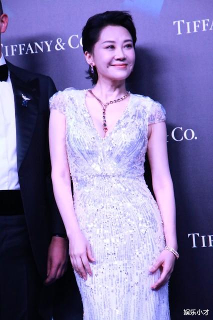 许晴|华晨宇与许晴的爱情，它超越了世俗