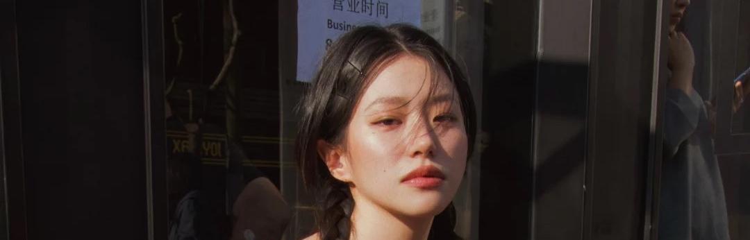 潮流搭配小甜馨|想要瘦脸瘦下巴？教你“三个小动作”，让你的脸型更精致