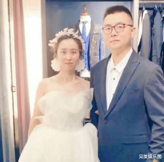 葛优躺|姚威穿花棉裤葛优躺，田静用大牌化妆品被喷，网友：用你家的了？