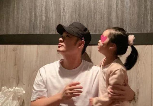 陈赫|陈赫实在太低调，表舅是陈凯歌不算啥，亲舅舅才真的家喻户晓